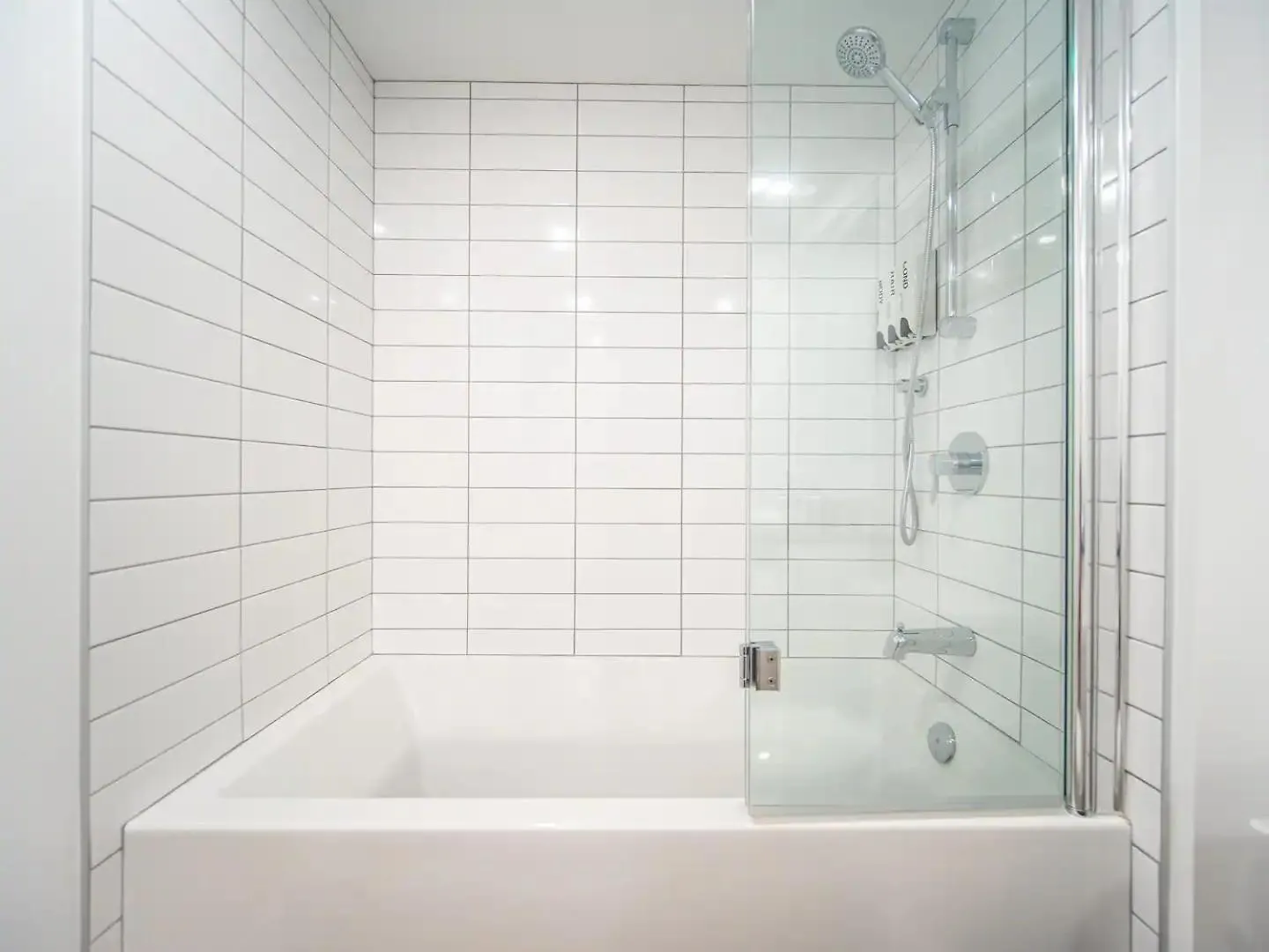 Rustic, Downtown Quebec, Rooftop Pool, 2 Bedrooms And 2 Bathrooms -Up To 6 Guests كندا